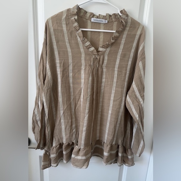 MISSLOOK Tops - Misslook XLG long sleeve tan/white stripe cotton ruffle neck, and waist line